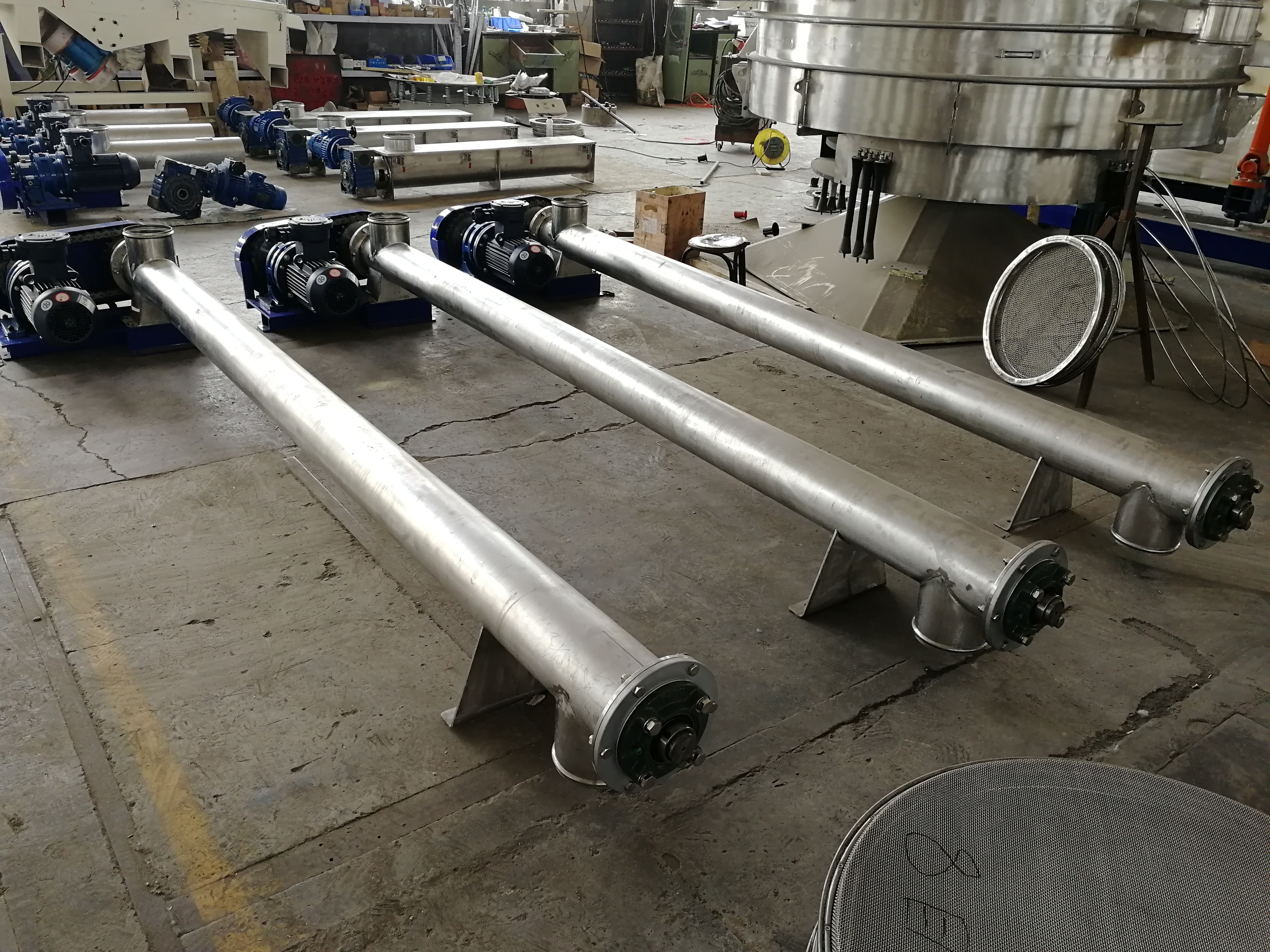 螺旋輸送機在潮濕環境使用需要注意哪些問題?(螺旋輸送機外殼)